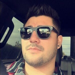 Meet your Posher, Christian